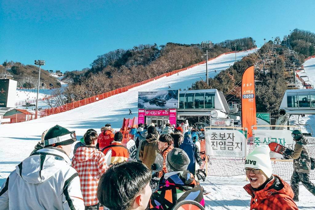 Queue for the ski lift at Vivaldi Park