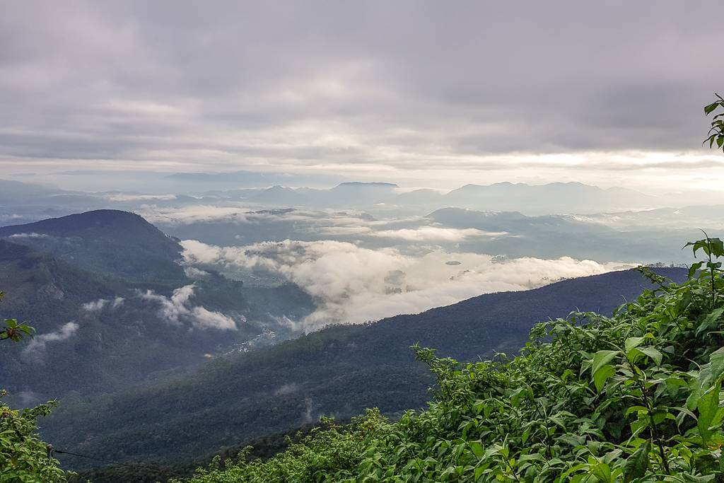 Hiking Adam's Peak off season