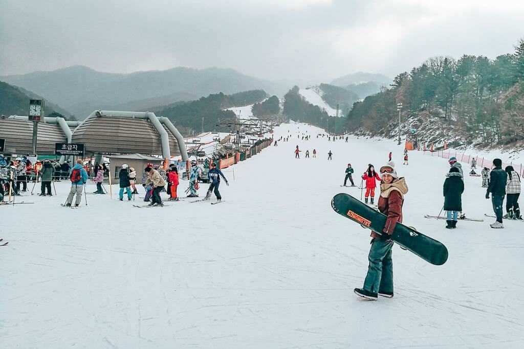 Beginner slope at Bears Town Ski Resort near Seoul