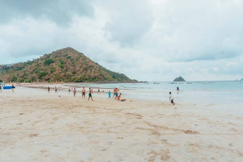 Best beaches in Lombok to surf