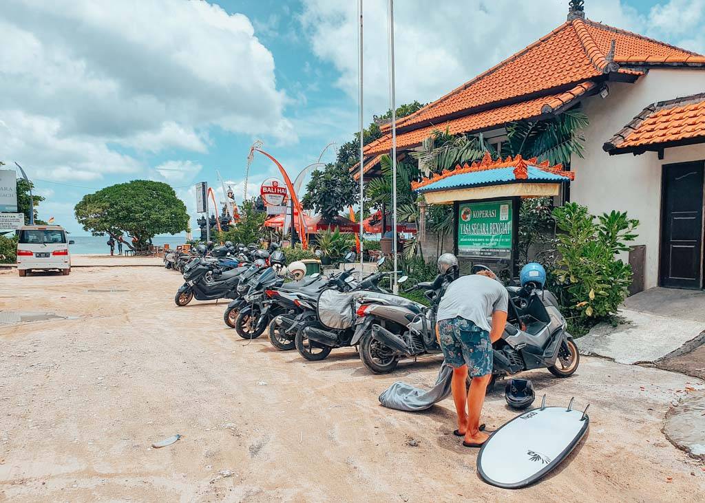 Scooter rentals in Uluwatu